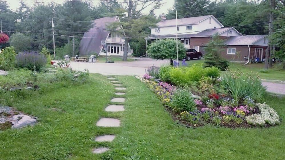Pinedale Inn Gravenhurst Exterior foto